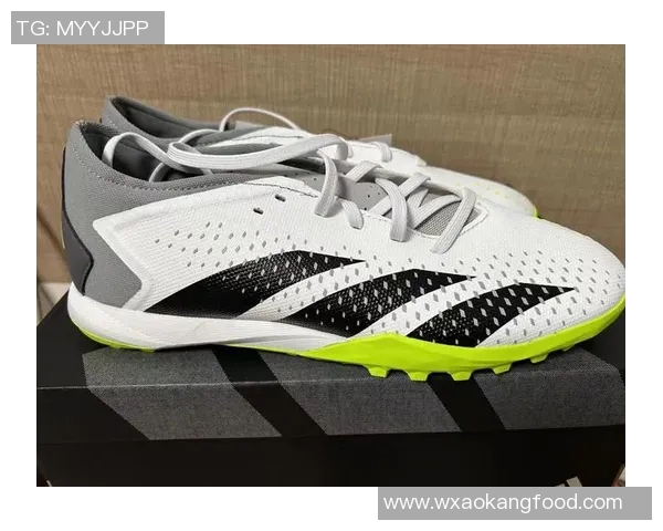 阿迪达斯足球鞋的选择与推荐助你在球场上尽显风采与实力